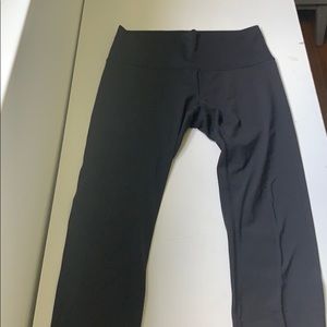 black lululemon leggings